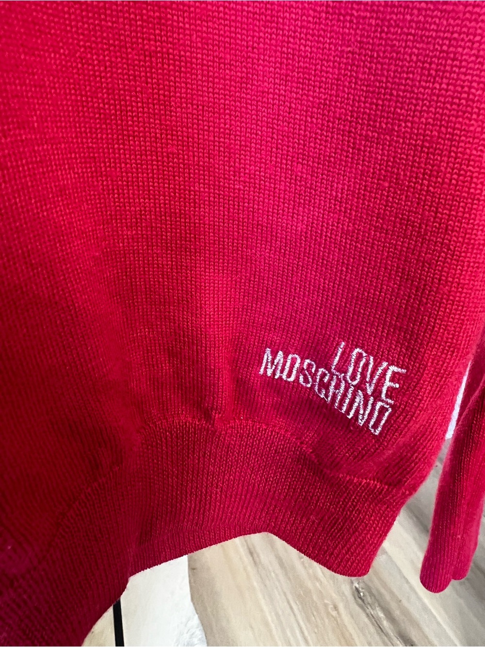 Moschino Red Crewneck Sweater with Silver Chain Trim - Picture 4 of 5